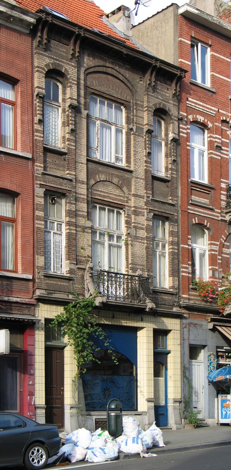 Leuvensesteenweg 235, Sint-Joost-ten-Node (© APEB, foto 2000).