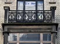 Rue des Aduatiques 9, Etterbeek, second étage, garde-corps de la terrasse (© APEB, photo 2016).